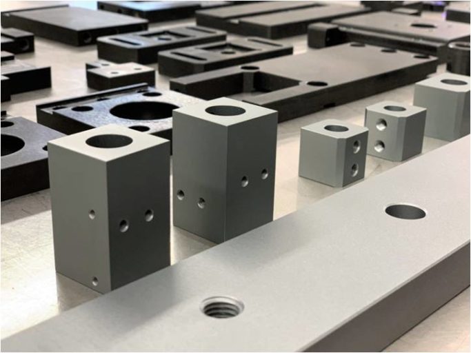 Mecanizados para montar máquinas Umpi 3D Ingeniería especializada en el Diseño y Desarrollo de Proyectos Industriales para diferentes aplicaciones Suministramos lotes de piezas mecanizadas a otras ingenierías para que puedan ensamblar sus máquinas